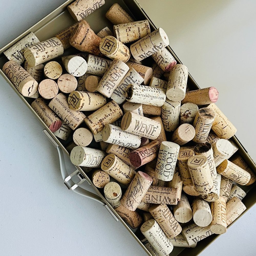 Wine Natural Cork Stoppers Bulk Arts Crafts Mixed Lot of 300pcs Used/New